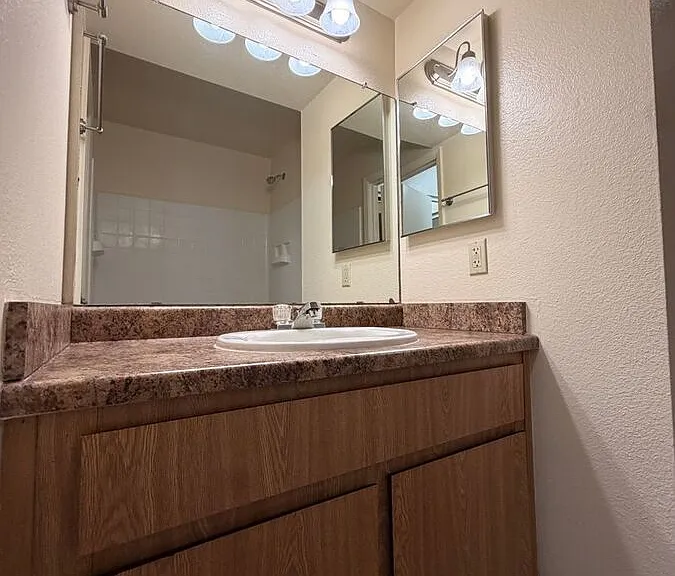 825 S River Dr — Photo 71