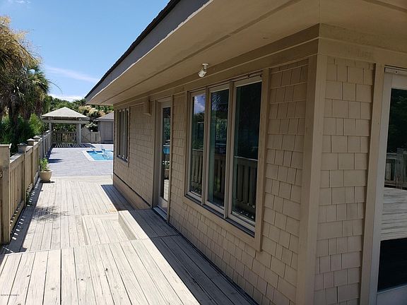 5th image of 24 E Beach Dr