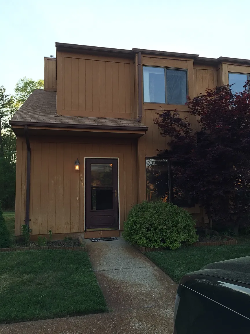 924 Sandra Pl photo 1