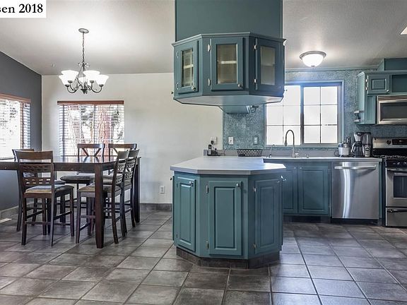 5th image of 699 Sierra St #845
