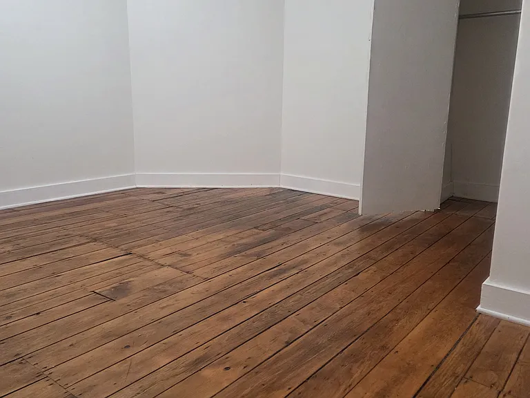 60 Vinton St #3A — Photo 8