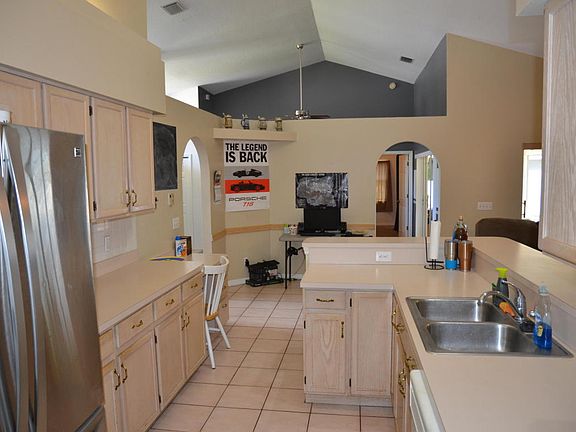 2nd image of 931 Osprey Ln