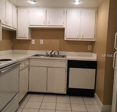2nd image of 802 Sky Lake Cir APT D