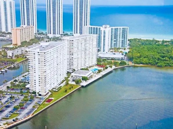 300 Bayview Dr APT 1707, Sunny Isles Beach, FL 33160