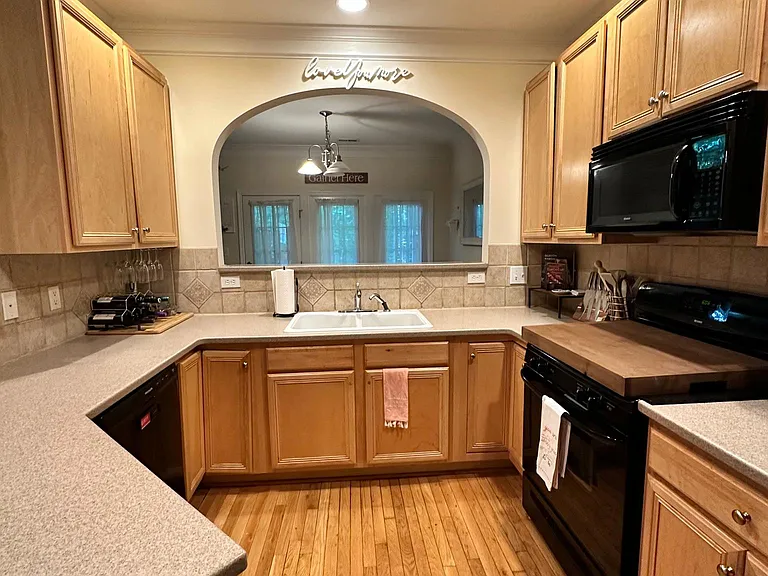 6006 Kohler Ln — Photo 12