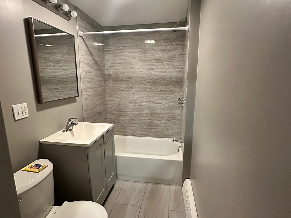 147 Warren Ave #2