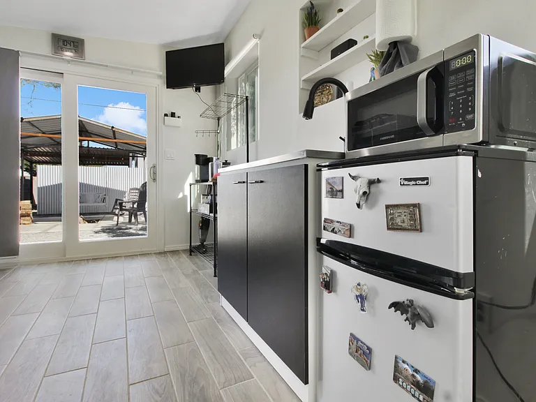 802 W Calle Francita — Photo 15