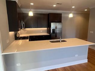 4812 W Montrose Ave #202, Chicago, IL 60641