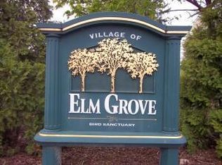 13055 Green Meadow Pl, Elm Grove, WI 53122