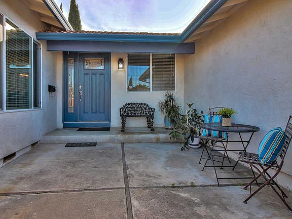 3rd image of 5634 Comanche Ct