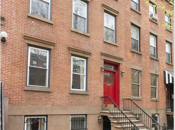 128 Kane Street