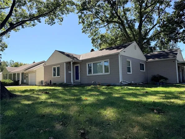 3900 Blue Ridge Blvd, Independence, MO 64052
