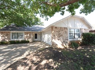 3820 Seven Gables St, Fort Worth, TX 76133