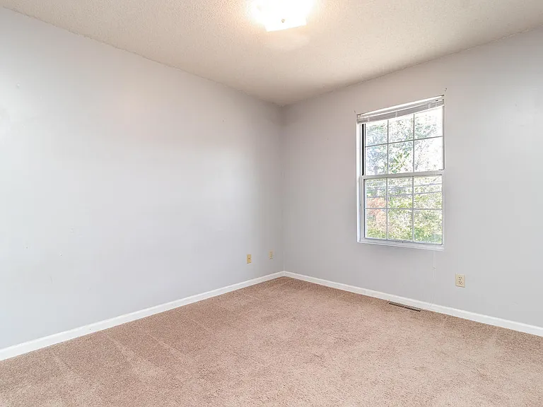 5109 Bethel St — Photo 16