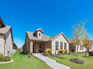 2817 Livestock Dr, Midlothian, TX 76065