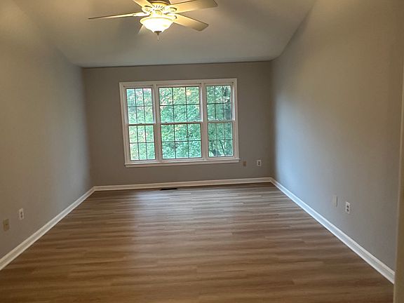 3rd image of 10262 Cedar Ridge Dr
