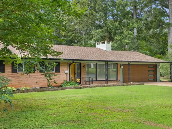 2132 Chickasaw Dr, Florence, AL 35630