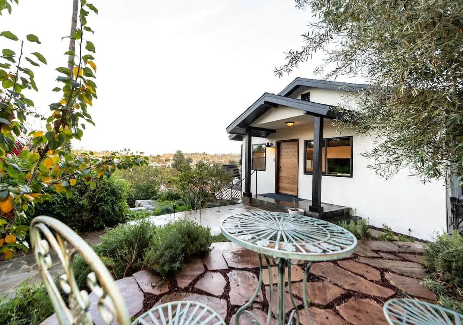 Secluded Hilltop Oasis w/ Panoramic Views & BBQ — Photo 4