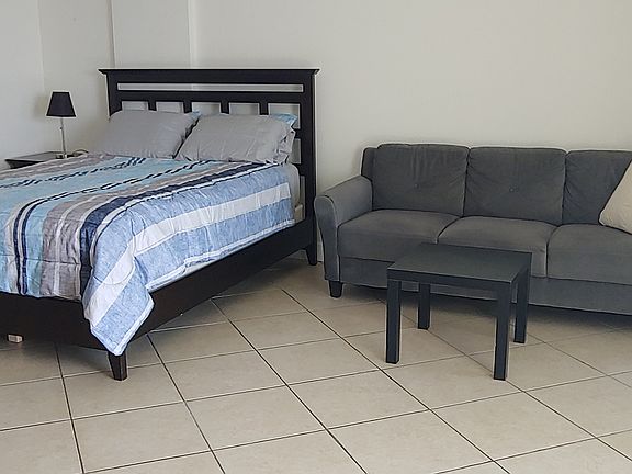 2nd image of 2900 NE 30th St APT 8B