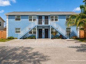 1618 W 26th Ct
