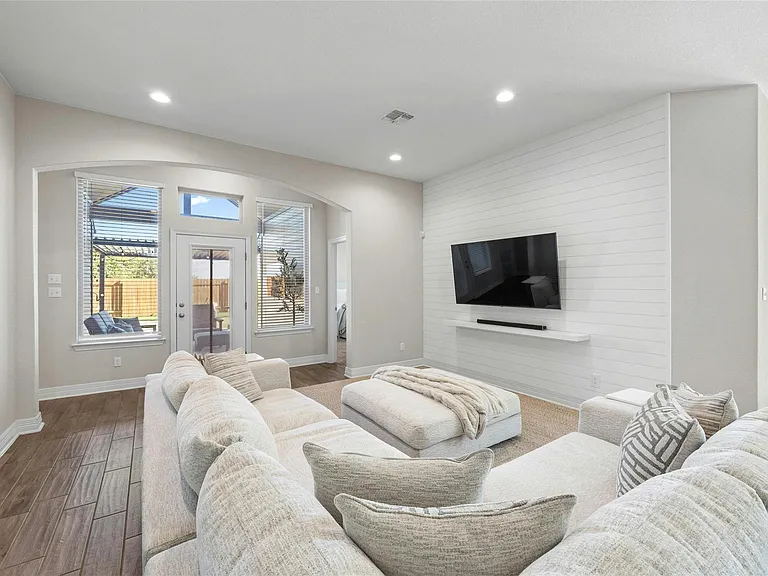 2812 Rabbit Creek Dr — Photo 5