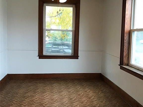 3rd image of 105 N Highland Ave