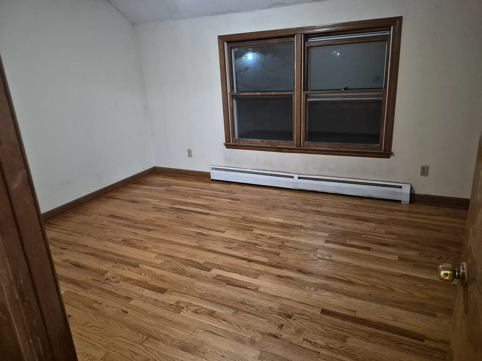 3 bed, 2.5 bath, 1300 sqft, $2,300 — Photo 4