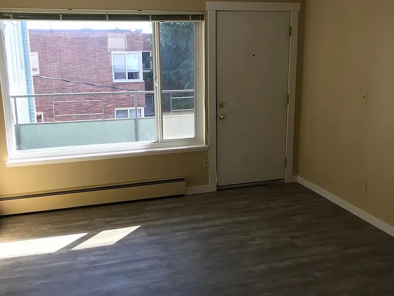 1215 Queen Anne Ave N — Photo 14