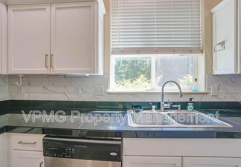 4013 NE 89th Way — Photo 8
