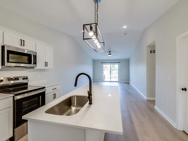 8028 Memorial Hwy — Photo 12