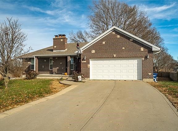 2nd image of 808 Diamond Ct
