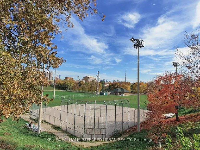 289 Barton Ave — Photo 24