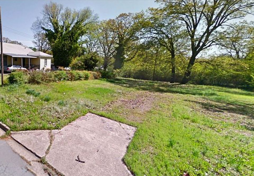2nd image of Peyton St
