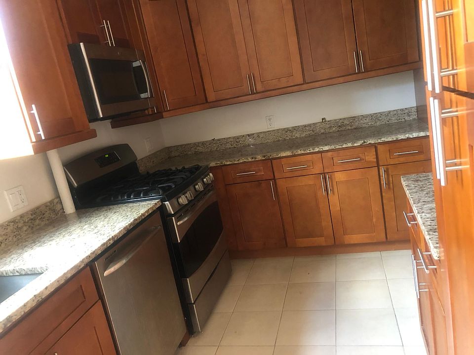 1st image of 300 Hayward Ave