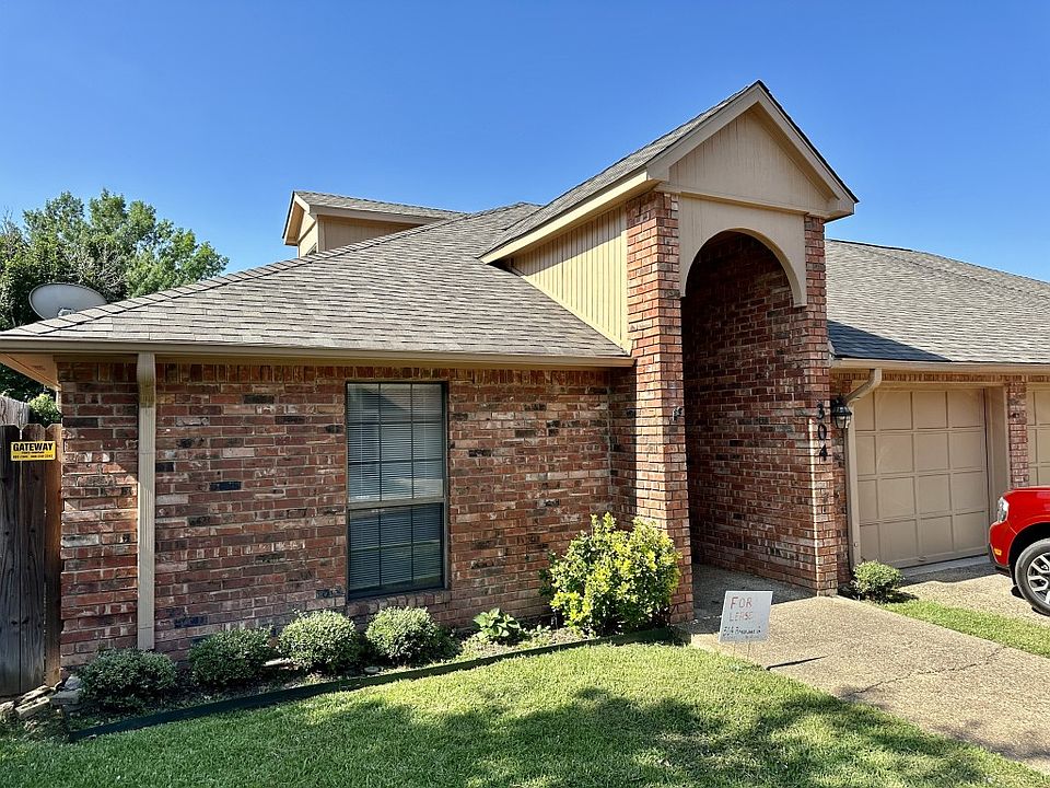 1st image of 304 Amberwood Cir #304