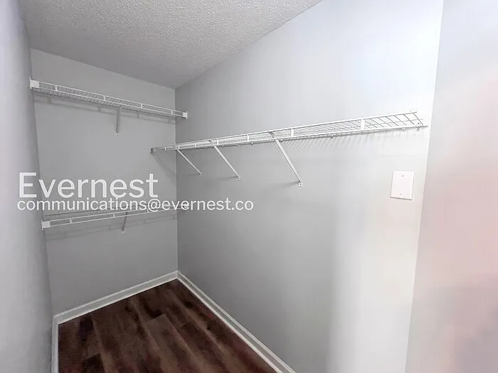 8648 Thomas Ln — Photo 13