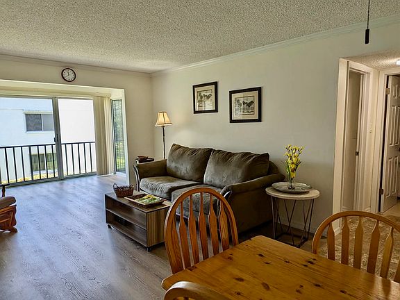 3rd image of 2060 Marilyn St APT 237