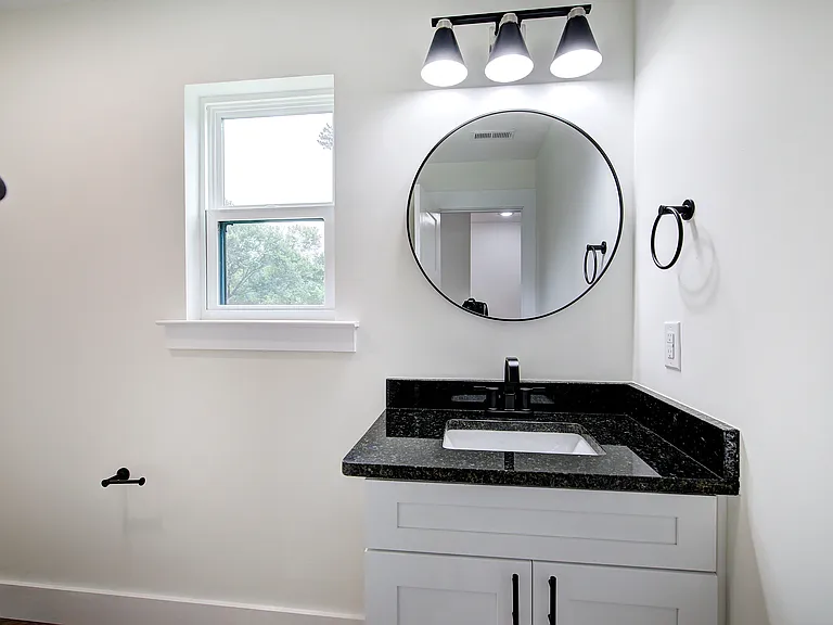 124 Robinhood Dr SE #B — Photo 7