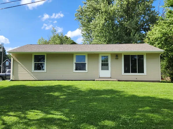 930 Jackson St, Platteville, WI 53818