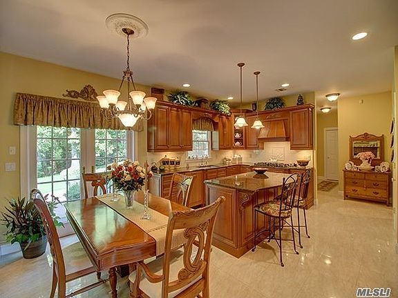 4th image of 5 Rolling Wood Ct
