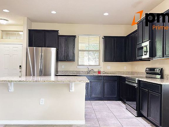 5th image of 8250 Bayview Crossing Dr