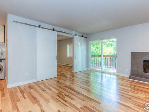 5th image of 2606 Juniper Ave #8