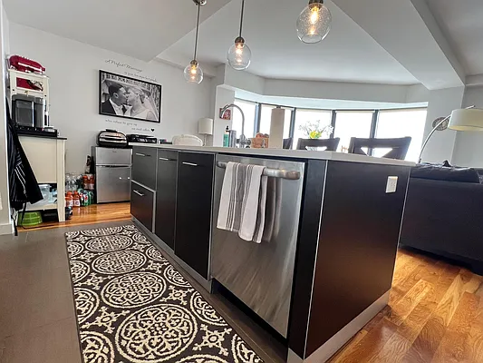 Rented by MLB ESTATES LLC | media 9