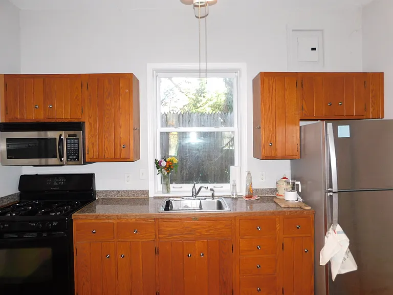 205 Hamilton St #CH — Photo 4