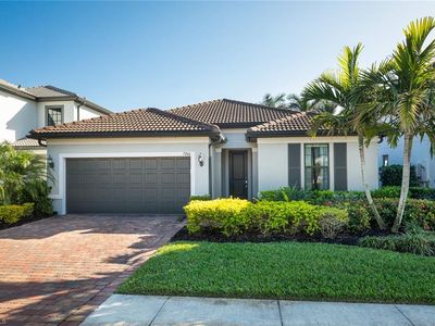 7266 Wilton DR, Naples, FL, 34109