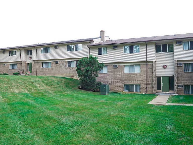 Rochester Square Apartments — Photo 64