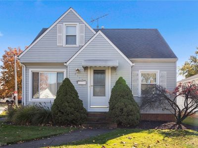 8119 Pinegrove Ave, Parma, OH, 44129