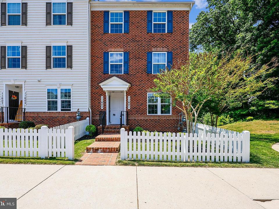 1st image of 11601 Emerald Green Dr #906A