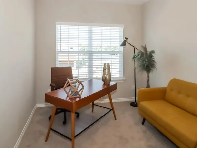 419 Northwood Dr — Photo 3