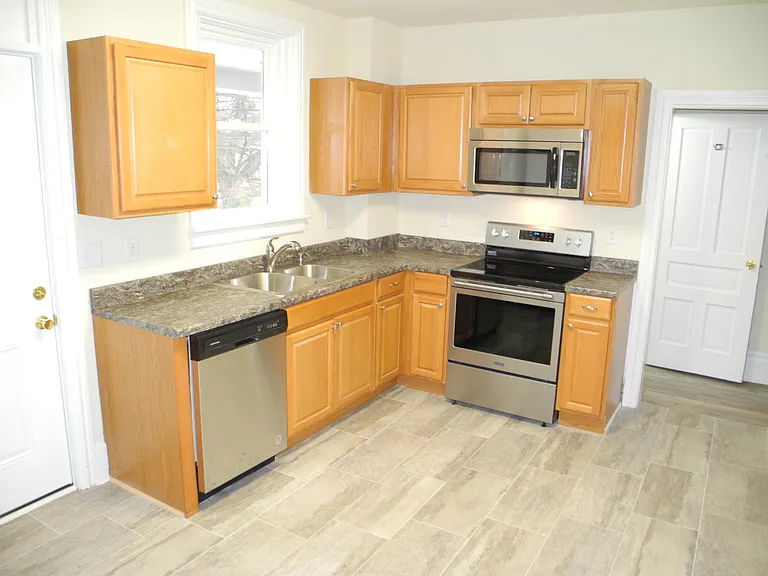32 S Potomac St #2 — Photo 2